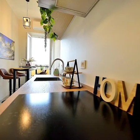 Elegant 2-bedroom Near Metro B1 Easy Access To The Colosseum Apartmán Řím