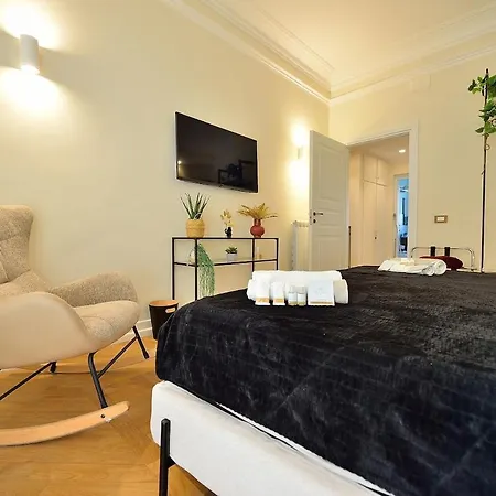 Elegant 2-bedroom Near Metro B1 Easy Access To The Colosseum * Řím