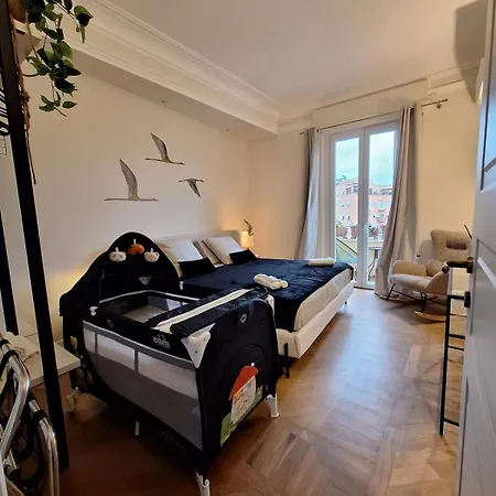 Elegant 2-bedroom Near Metro B1 Easy Access To The Colosseum * Řím