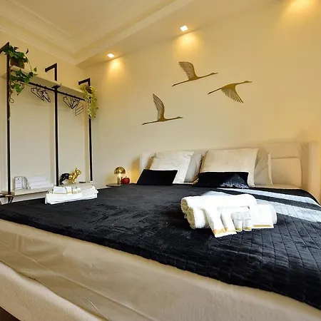 Elegant 2-bedroom Near Metro B1 Easy Access To The Colosseum * Řím