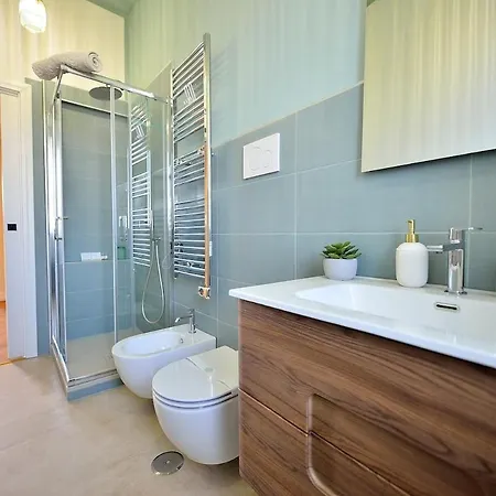 Apartmán Elegant 2-bedroom Near Metro B1 Easy Access To The Colosseum