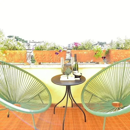 Elegant 2-bedroom Near Metro B1 Easy Access To The Colosseum Řím