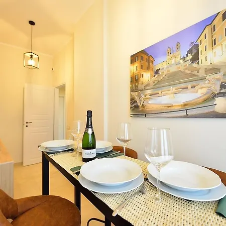 Elegant 2-bedroom Near Metro B1 Easy Access To The Colosseum Apartmán