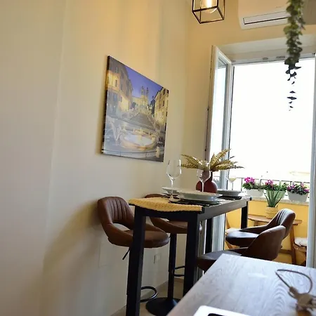Elegant 2-bedroom Near Metro B1 Easy Access To The Colosseum Apartmán